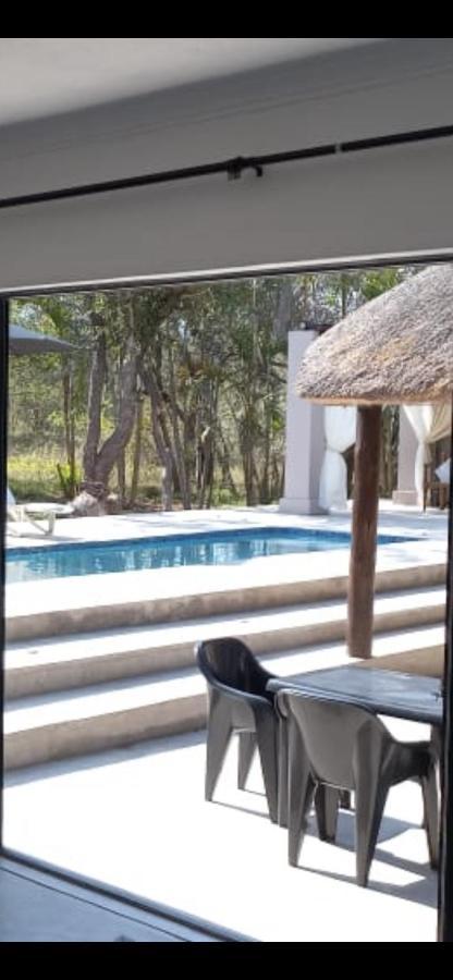 Wild Goose Hotel Marloth Park Bagian luar foto